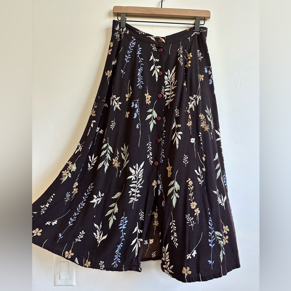 Vintage Black Floral Button-Front Skirt with Blooms - Small
